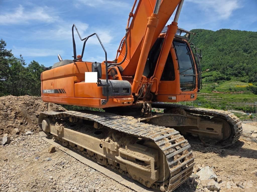 Doosan DX 300 LCA Pásové rýpadlá