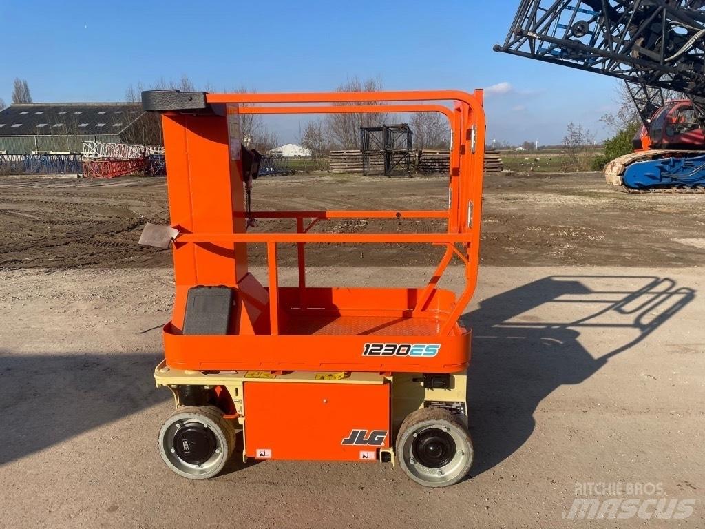 JLG 1230 ES Nožnicové zdvíhacie plošiny