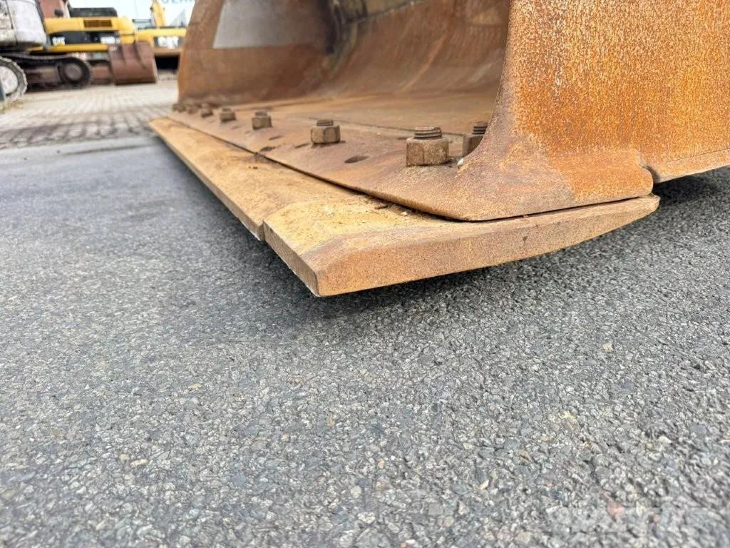 Volvo L150E Kolesové nakladače