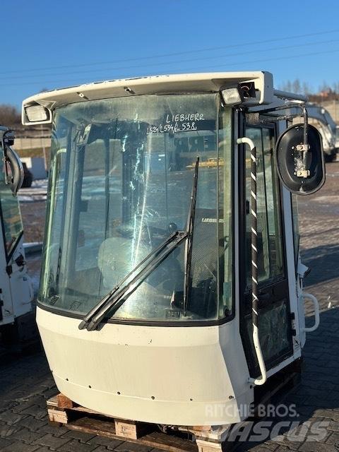 Liebherr L 538 CAB Kabíny a interiér