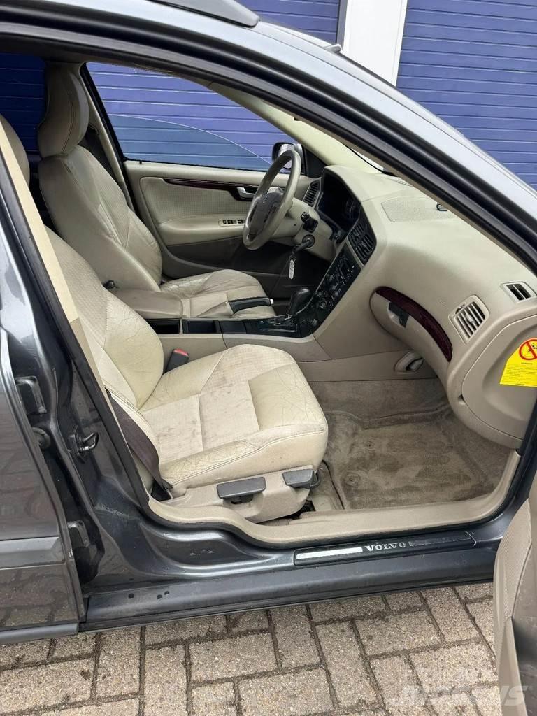 Volvo V70 V70 Automobily