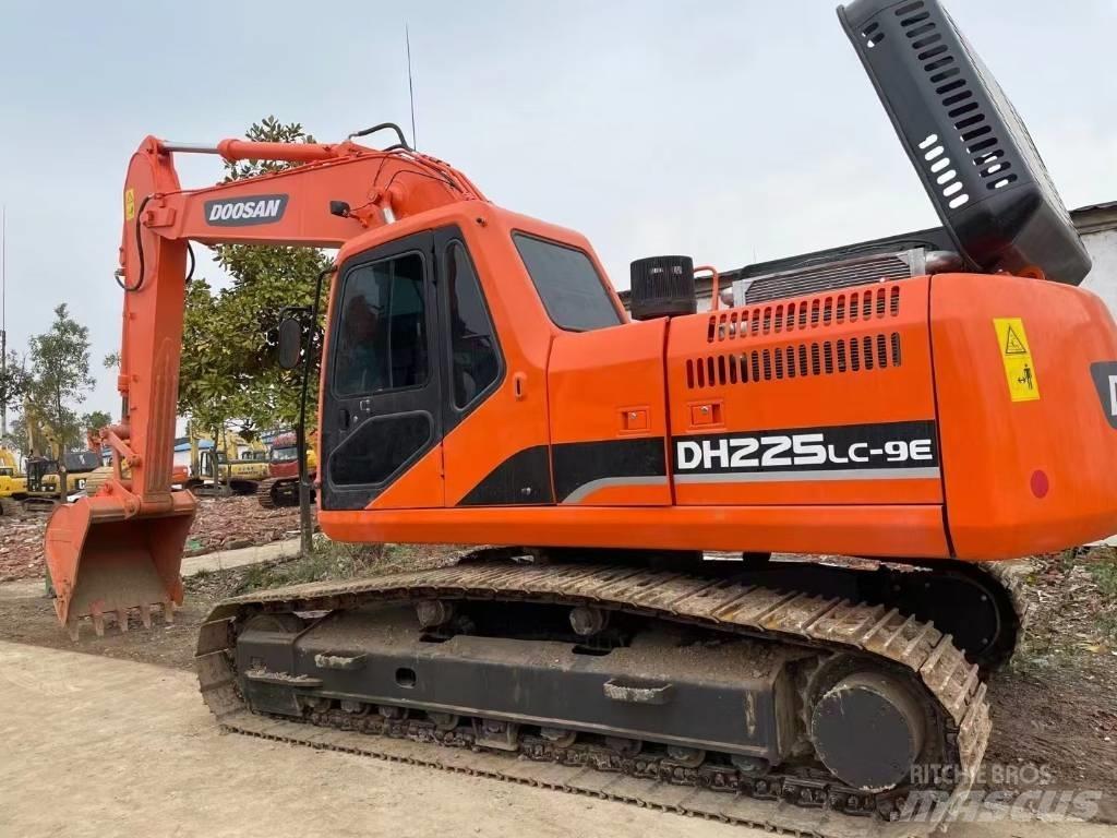 Doosan DH225LC-9E Pásové rýpadlá