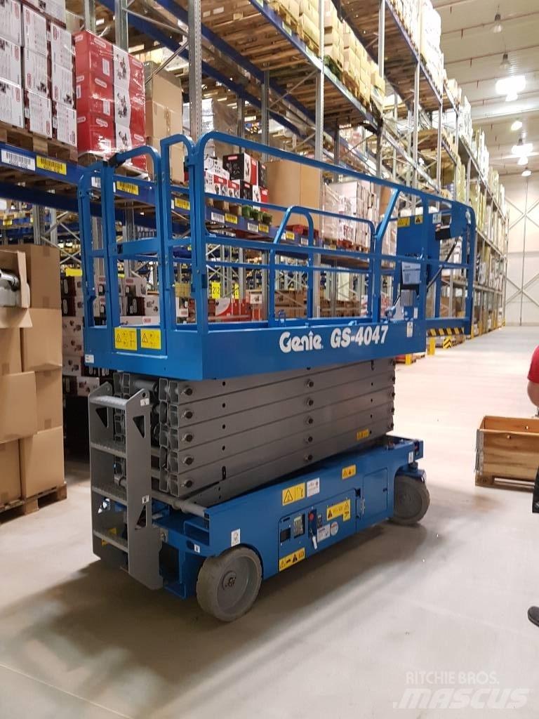Genie GS 4047 Nožnicové zdvíhacie plošiny