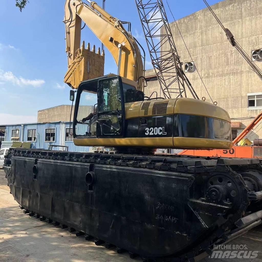 CAT 320 C Obojživelná rýpadlá