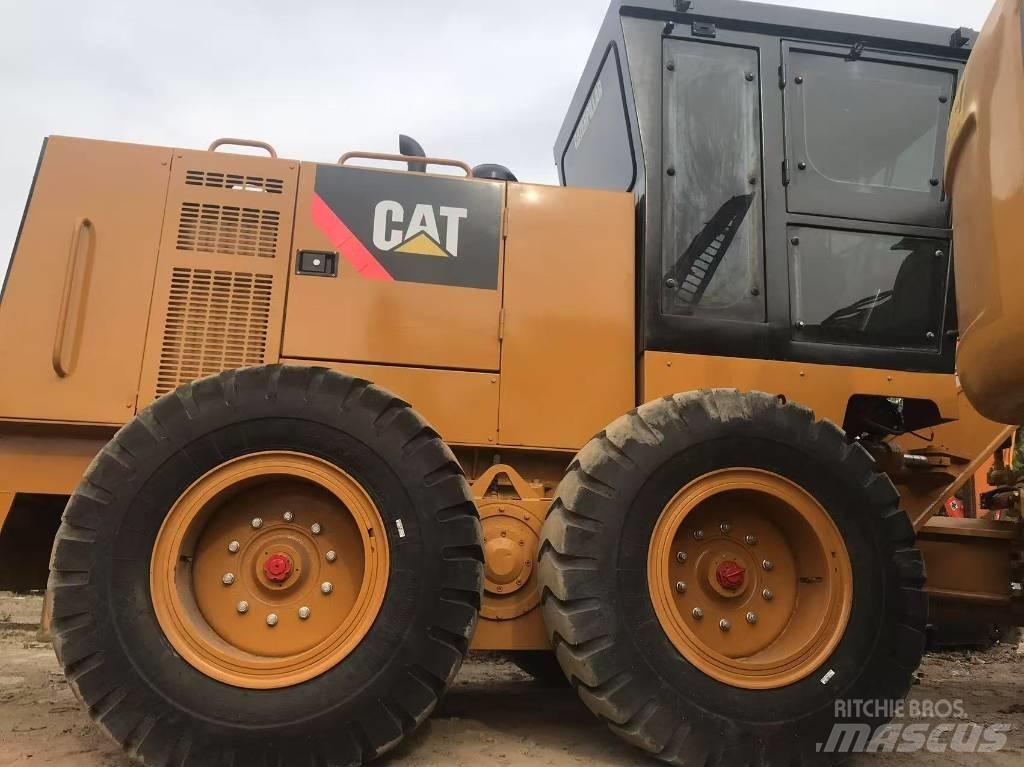 CAT 140k Grejdery