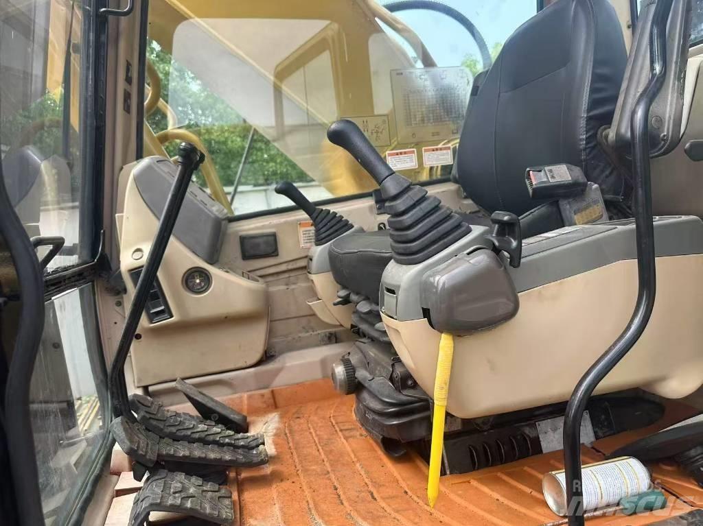 CAT 330 B L Pásové rýpadlá