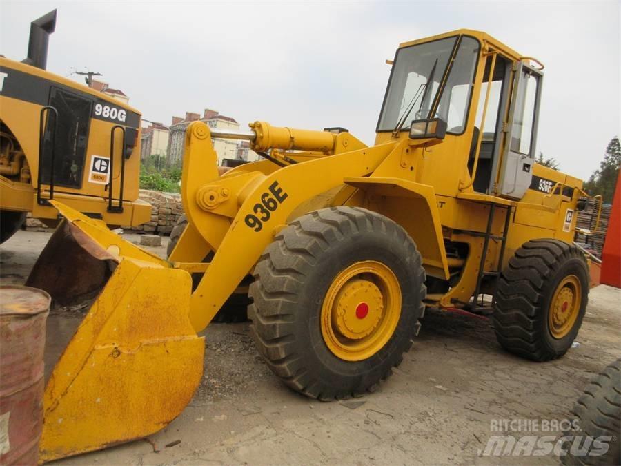 CAT 936 E Kolesové nakladače