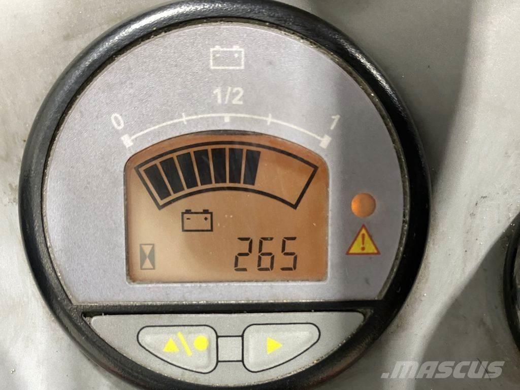 Hako B980 Kombinované podlahové umývacie stroje
