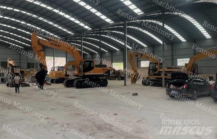 Komatsu 400-8 Pásové rýpadlá