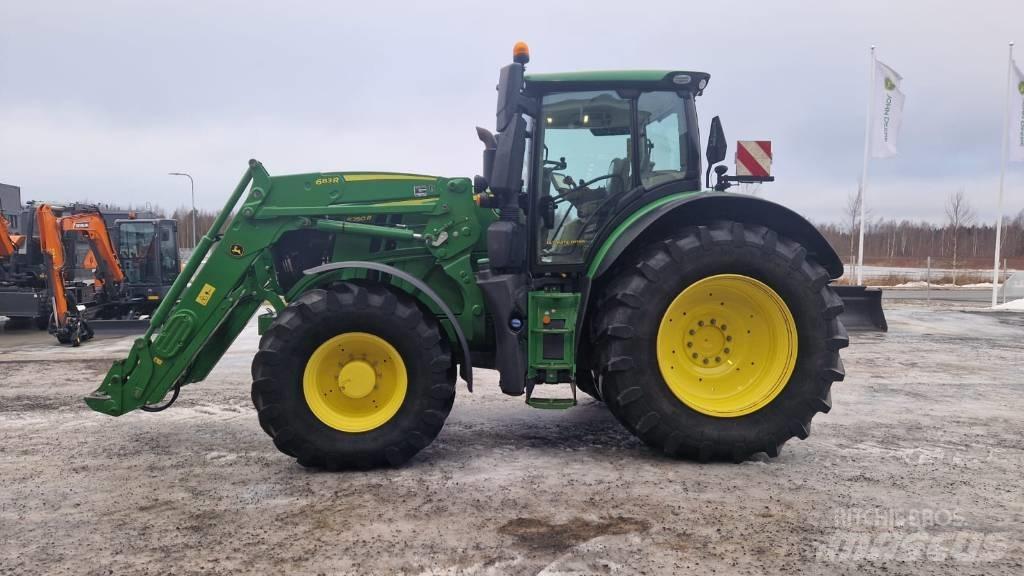 John Deere 6250 R Traktory