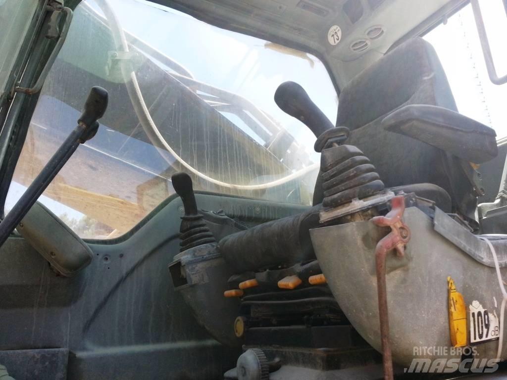Volvo EC 460 Pásové rýpadlá