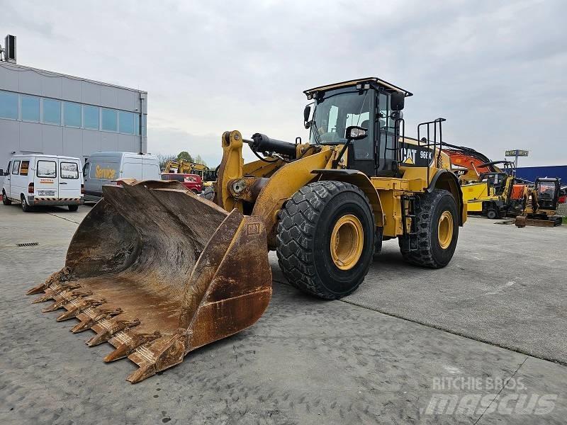 CAT 966K Kolesové nakladače