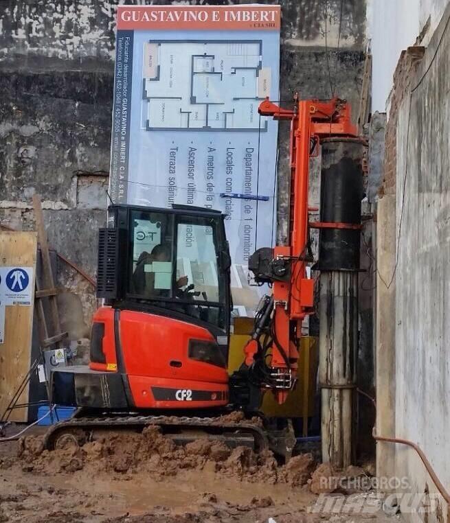 Tescar CF2 Pilierovej žeriav