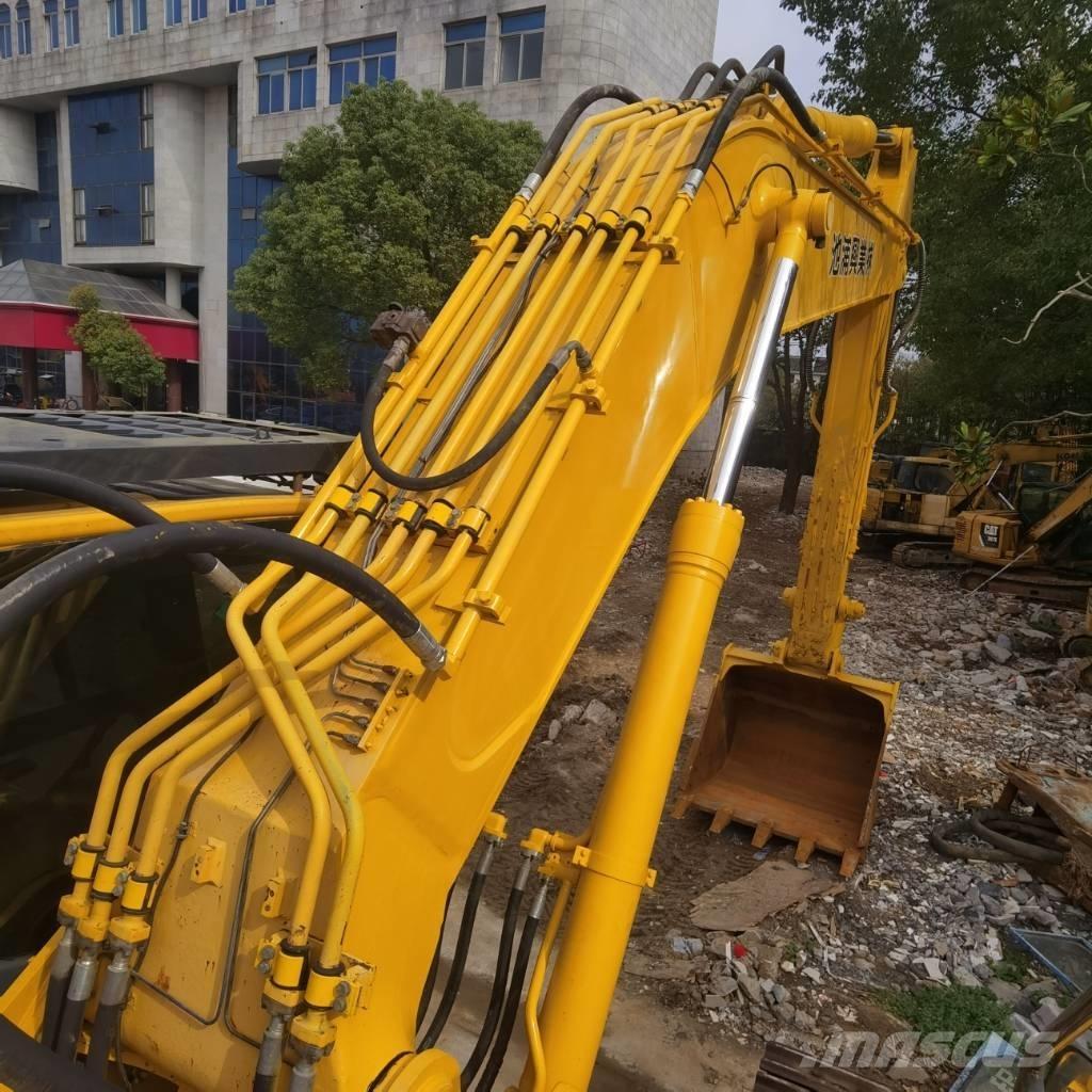 Komatsu PC 450-8 Pásové rýpadlá