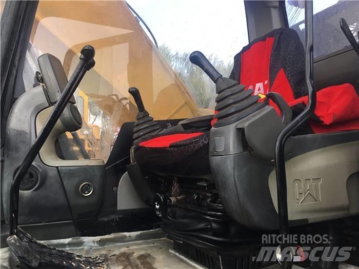 CAT 320 D Pásové rýpadlá