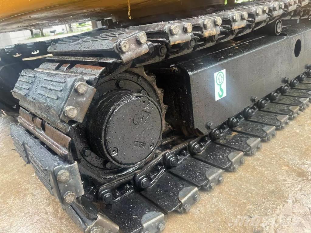 JCB 8050 Pásové rýpadlá