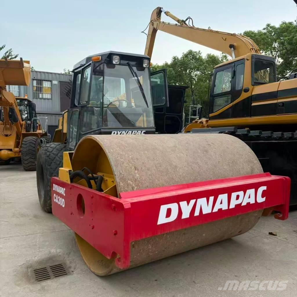 Dynapac CA 30 D Ťahačové valce