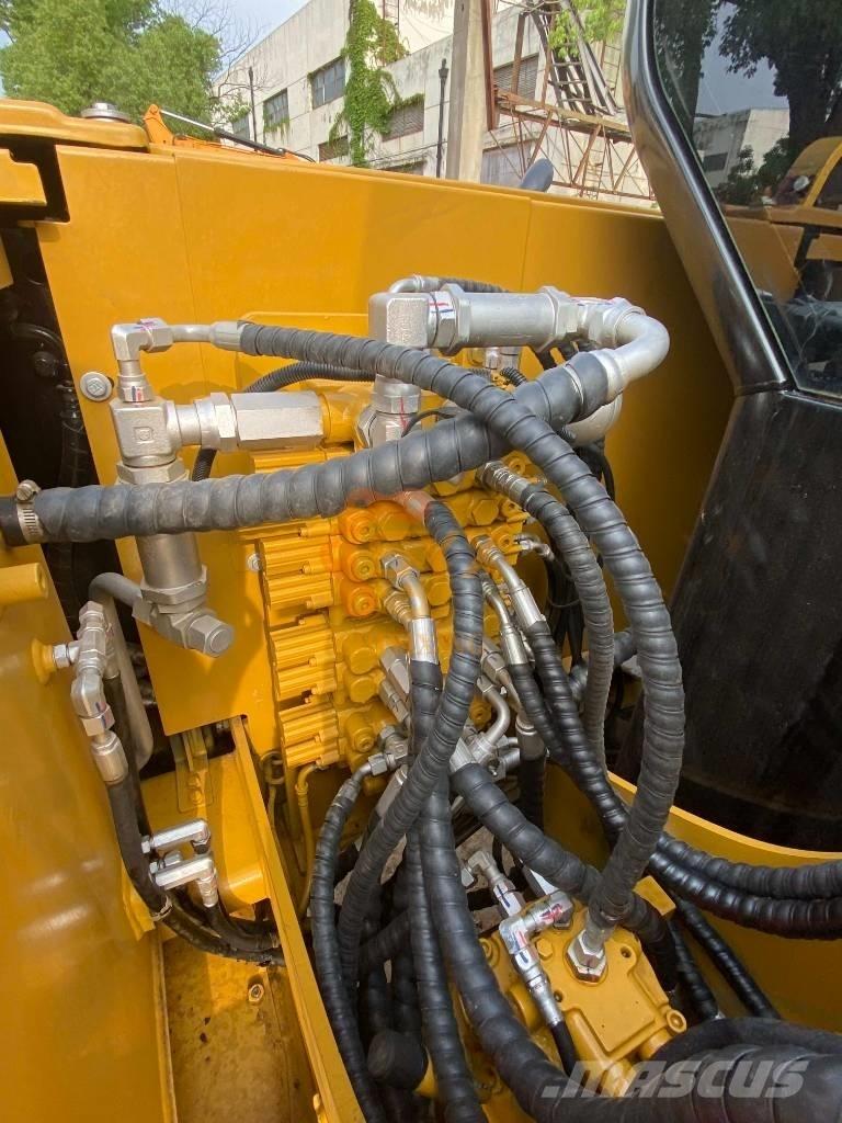 CAT 307 E Pásové rýpadlá