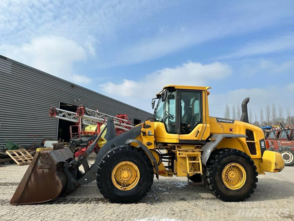 Volvo L90G Kolesové nakladače