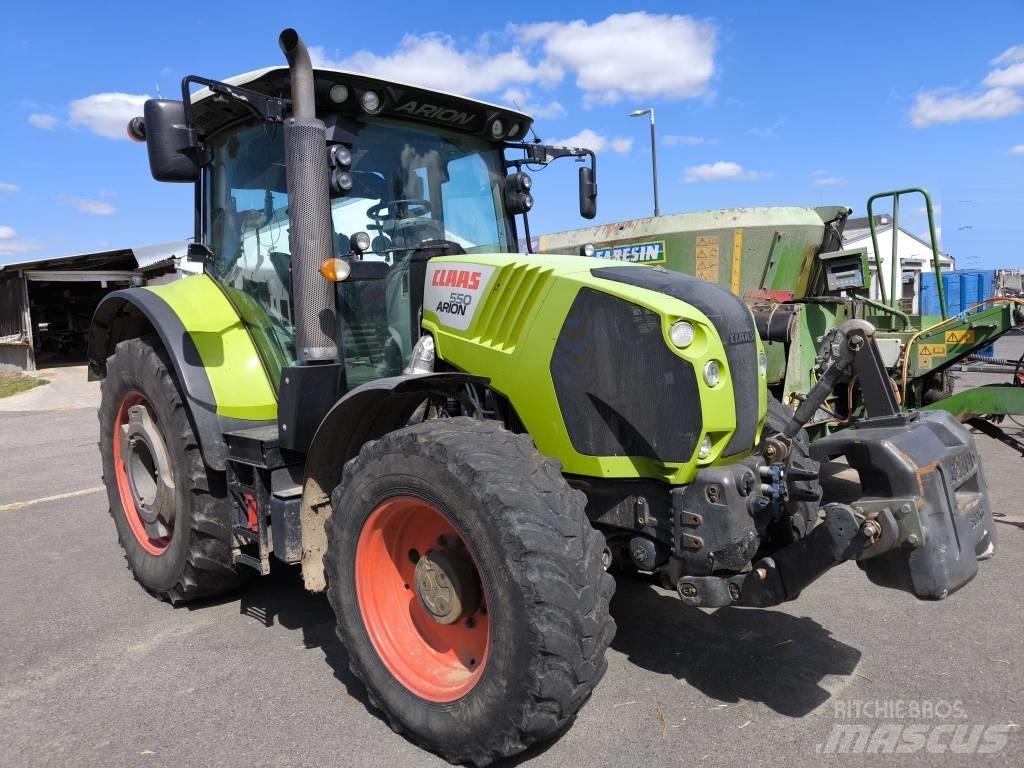 CLAAS Arion 550 Traktory
