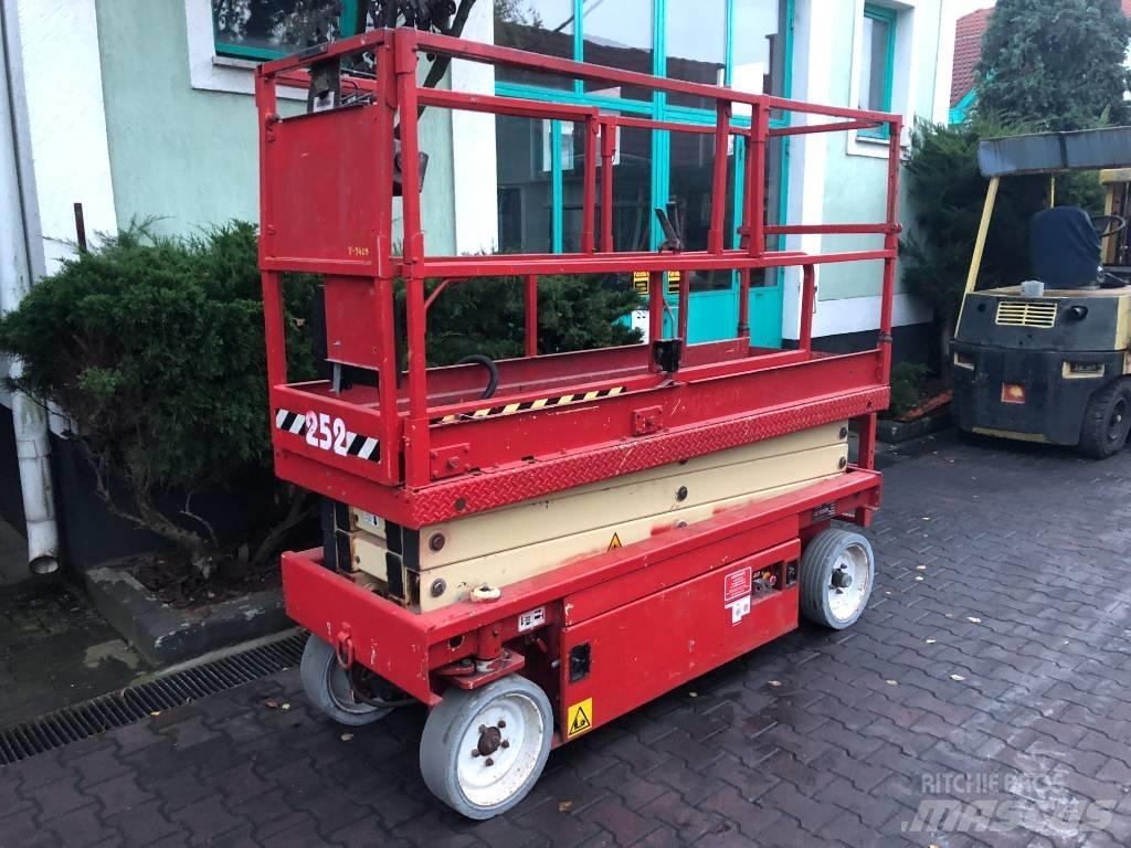 JLG 2030 F3    V-3409 Vertikálne stĺpové výťahy