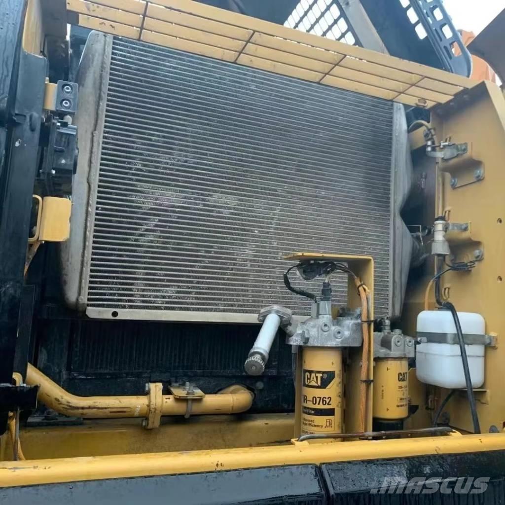 CAT 329 Pásové rýpadlá