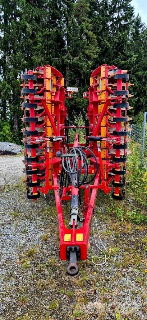 Väderstad Carrier525 Kultivátory