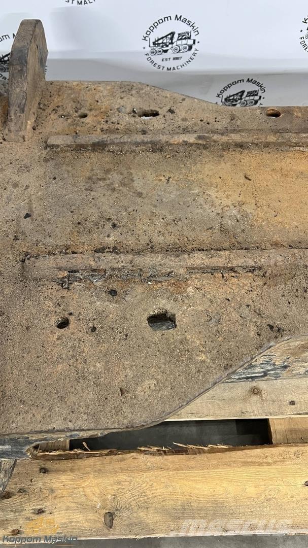 Komatsu 845 Ďalšie komponenty