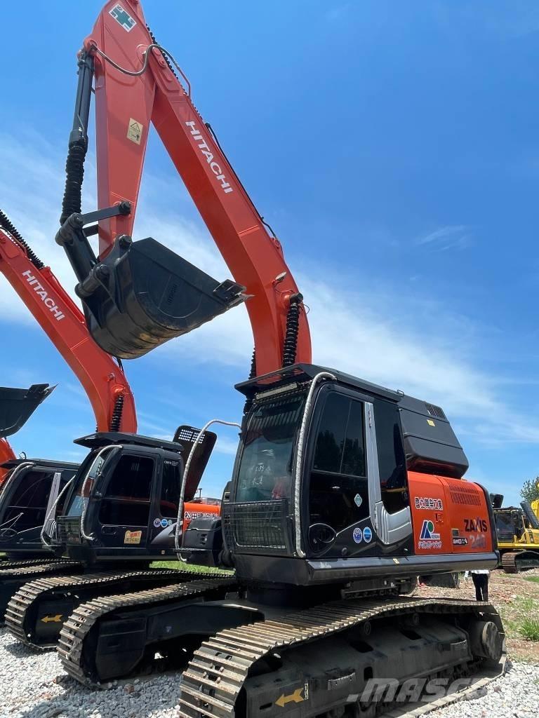 Hitachi ZX 240 Pásové rýpadlá