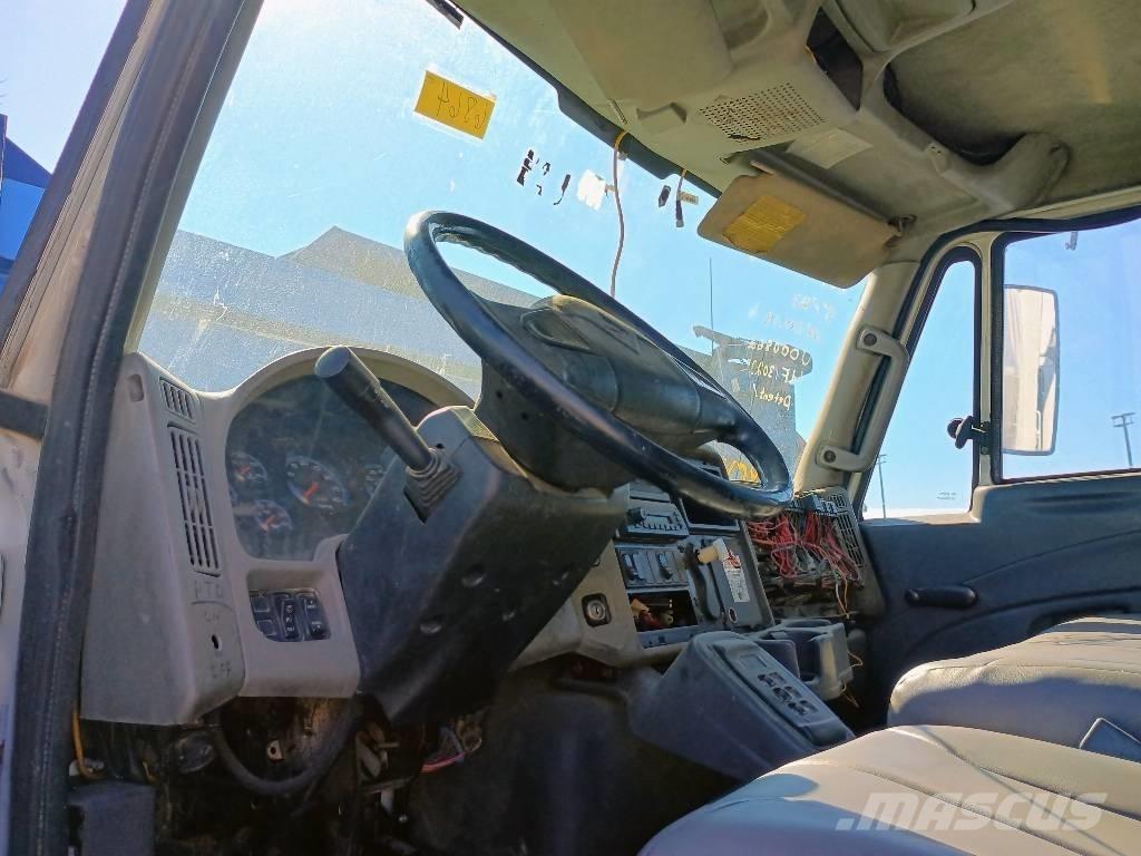 International 7400 Smetiarske vozidlá