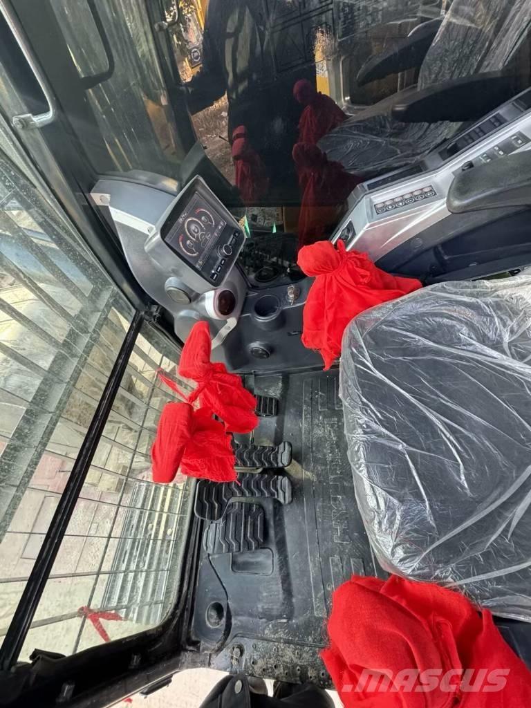 Hyundai 220LC-9T Pásové rýpadlá