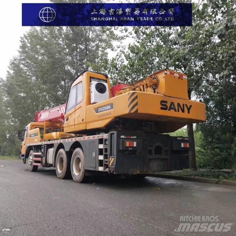 Sany STC 250 H Univerzálne terénne žeriavy