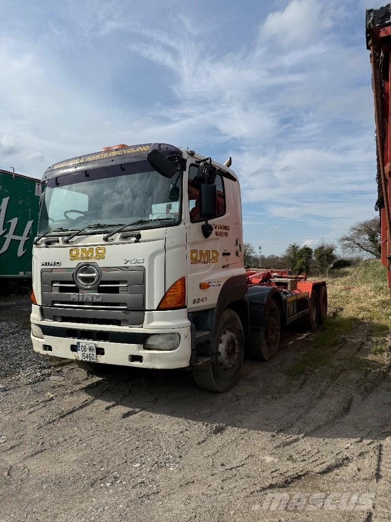 Hino 700 Hákový nosič kontajnerov