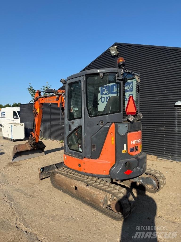 Hitachi ZX 33 Pásové rýpadlá