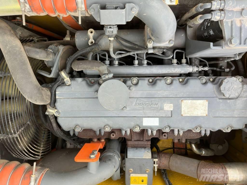 Doosan DX 160 WR Kolesové rýpadlá