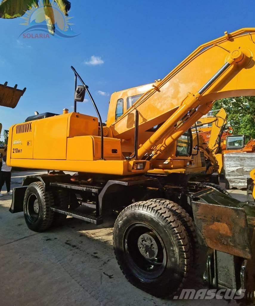 Hyundai robex 210w-7 Kolesové rýpadlá