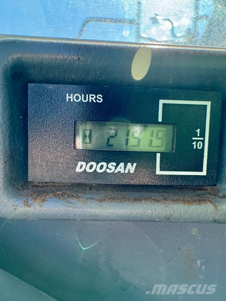 Doosan DX 140 LCR Pásové rýpadlá