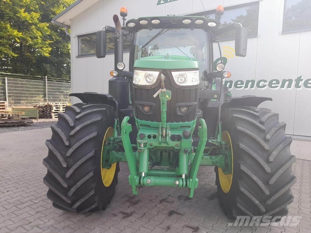 John Deere 6155R Traktory