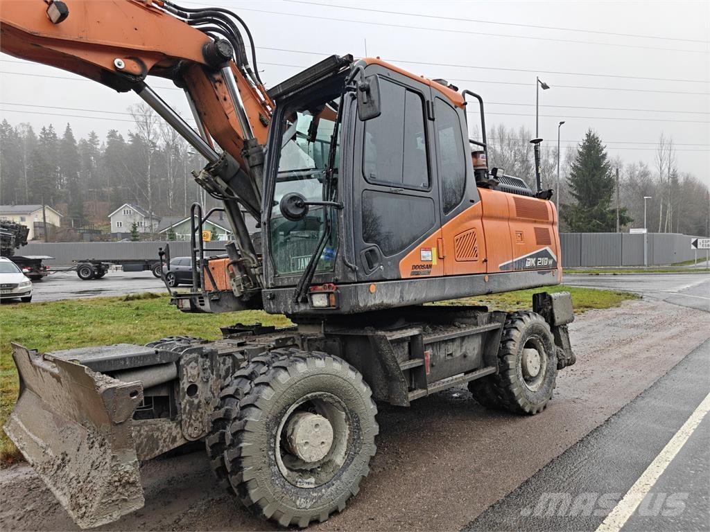 Doosan DX 210 W-7 Kolesové rýpadlá