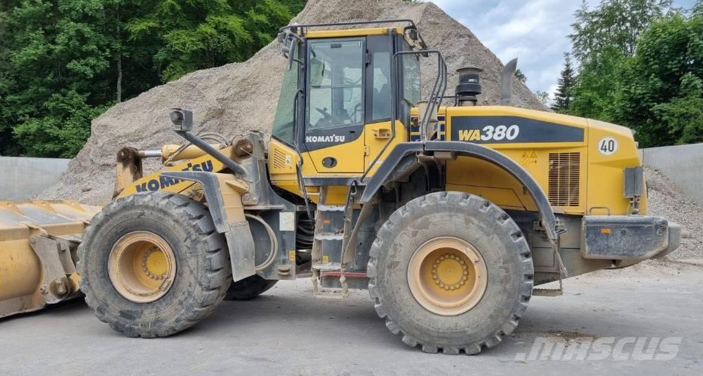 Komatsu WA 380 Kolesové nakladače