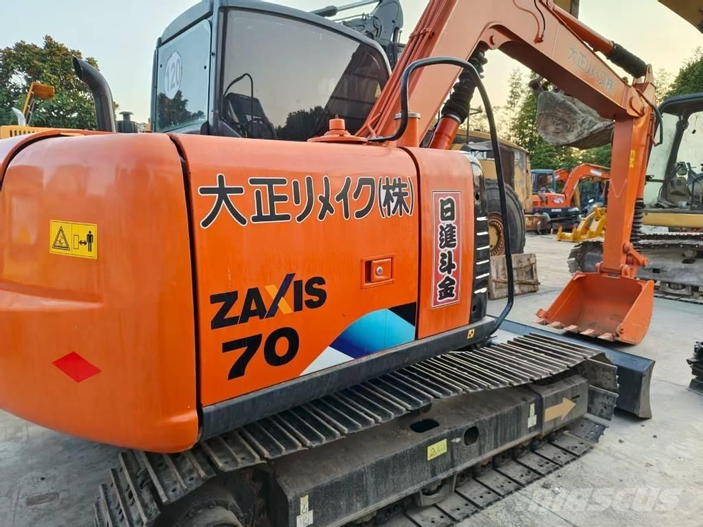 Hitachi ZX 70 Midi rýpadlá 7 t - 12 t