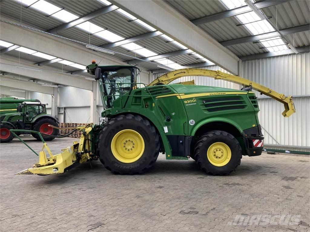 John Deere 8300 Samochodné kosačky