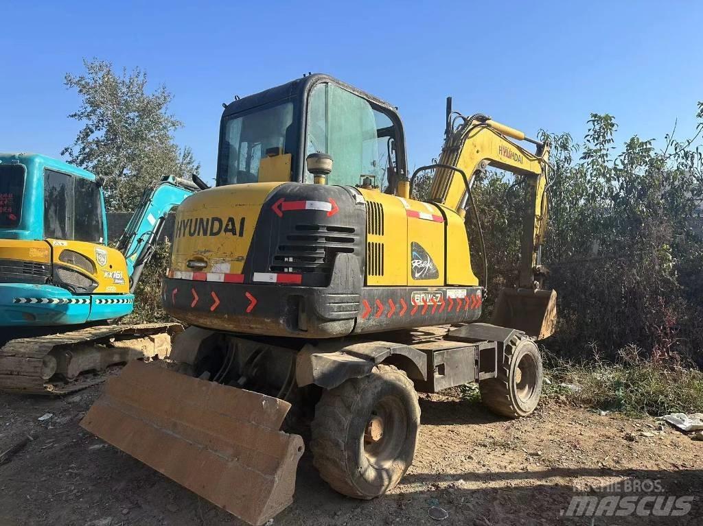 Hyundai R60W-7 Pásové rýpadlá