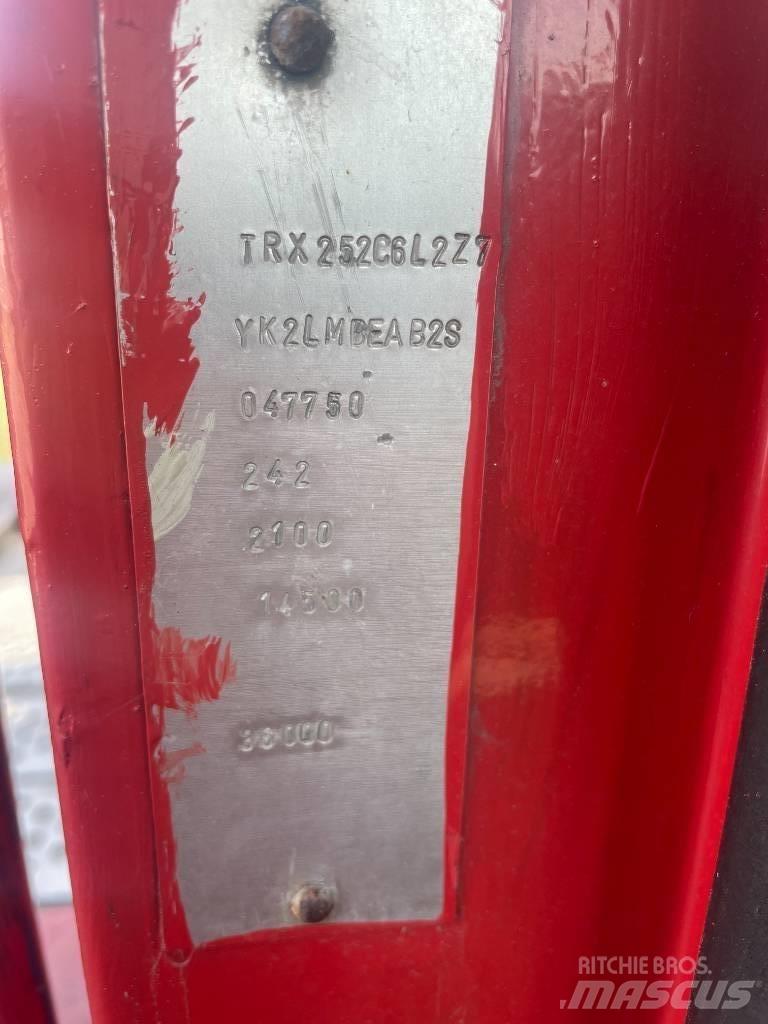 Kalmar TRX252 Terminálový ťahač