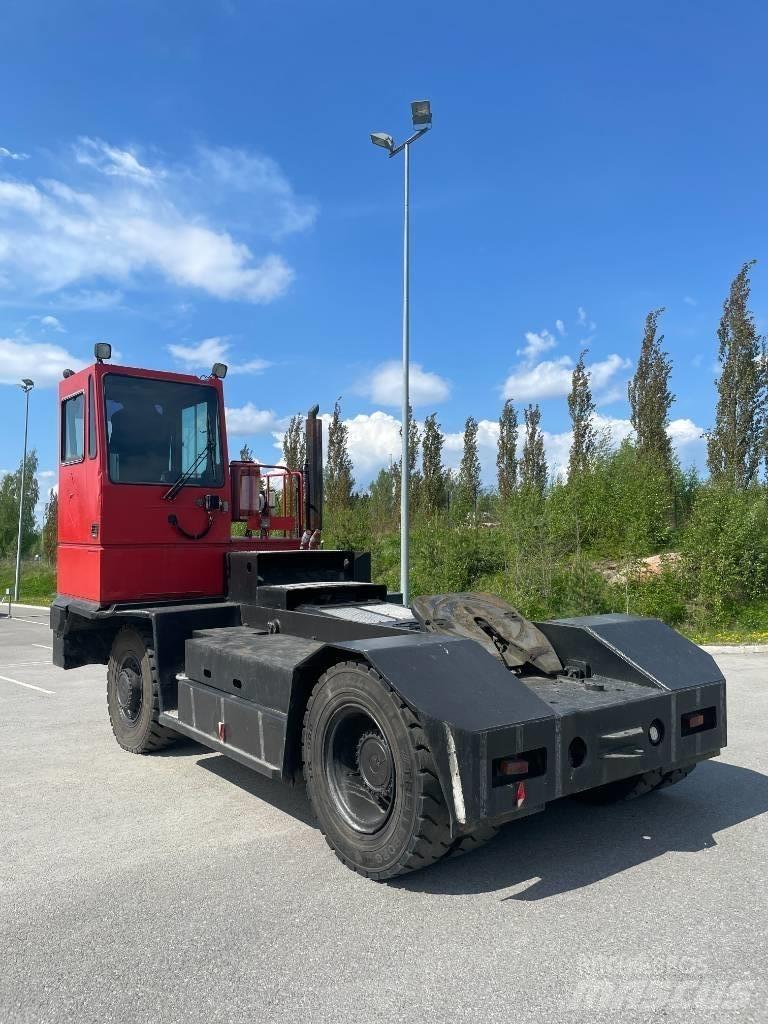 Kalmar TRX252 Terminálový ťahač