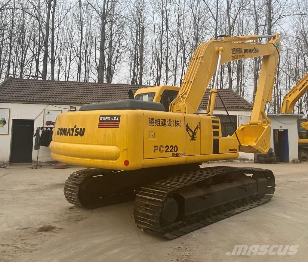 Komatsu PC 220-8 Pásové rýpadlá