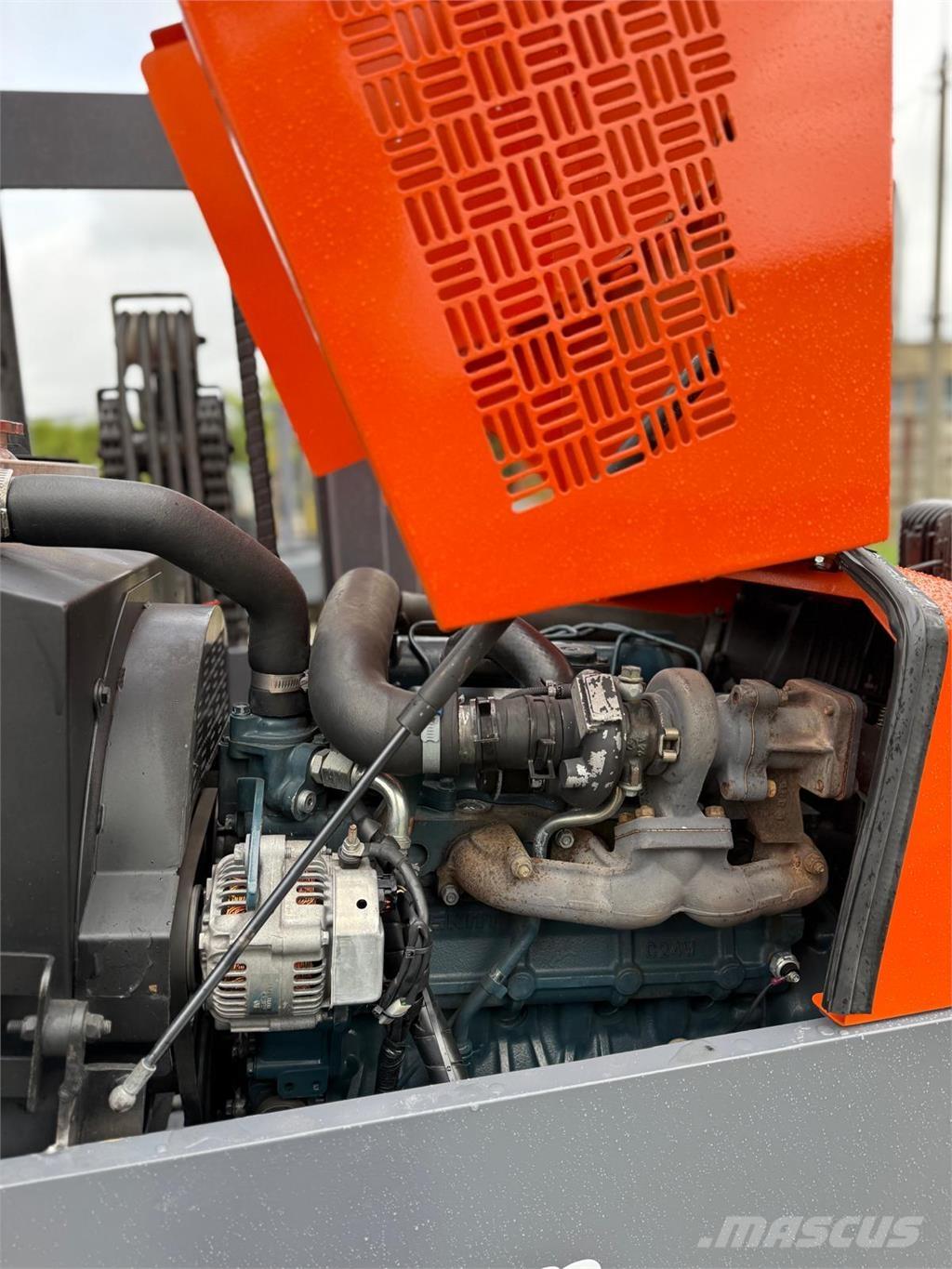 Combilift C5000 XL 4 cestné vysokozdvižné vozíky