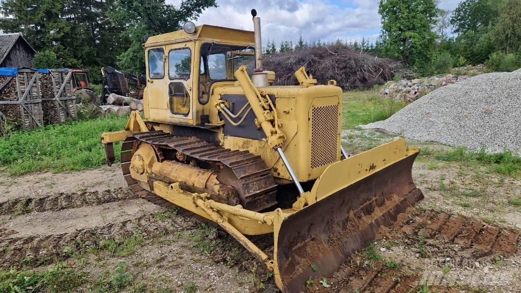 CAT D 4 D Pásové dozéry