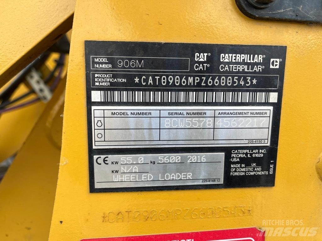 CAT 906M Kolesové nakladače