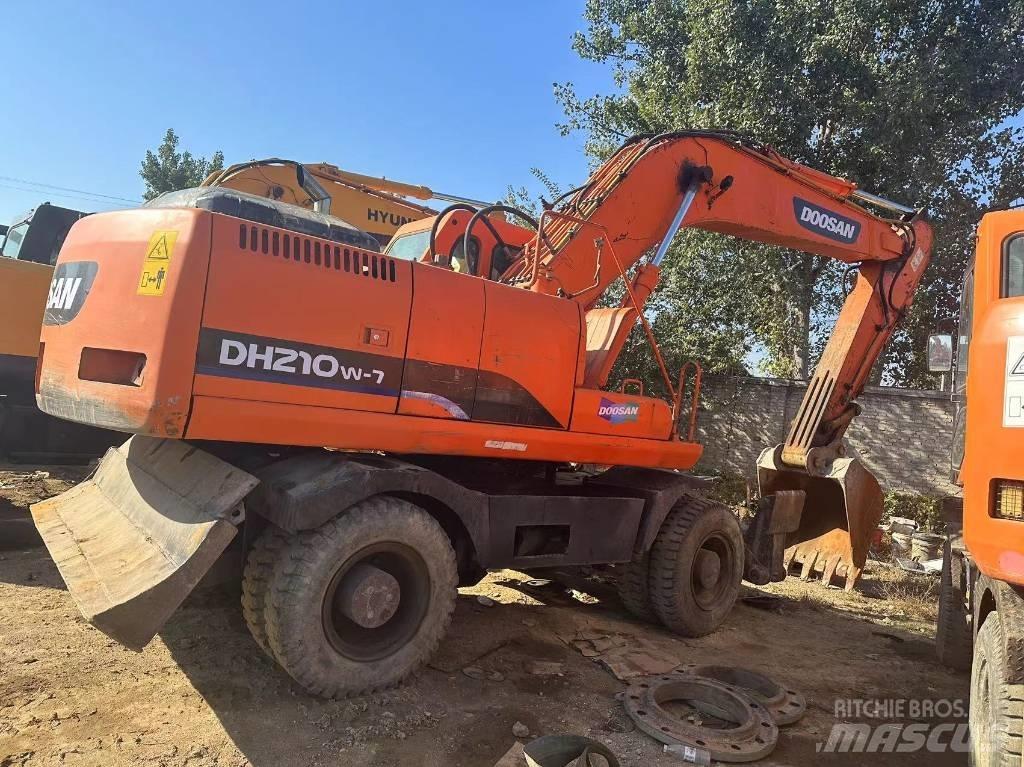 Doosan DH210W Kolesové rýpadlá